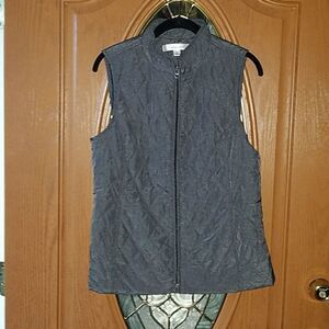 Croft & Barrow charcoal quilted  vest. Sz. M NWOT